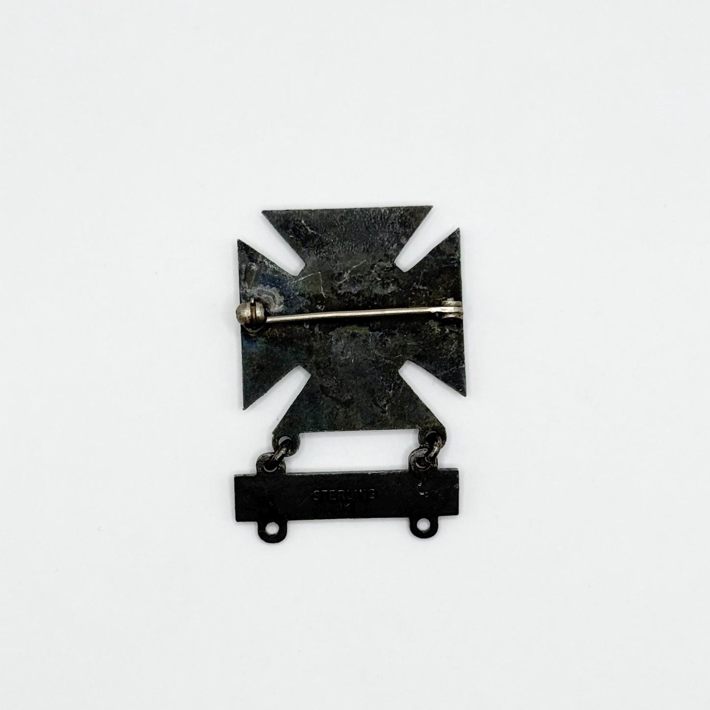 Vintage Brooch in Sterling Silver of US Army Sharpshooter Qualification Badge with "Rifle" Clasp