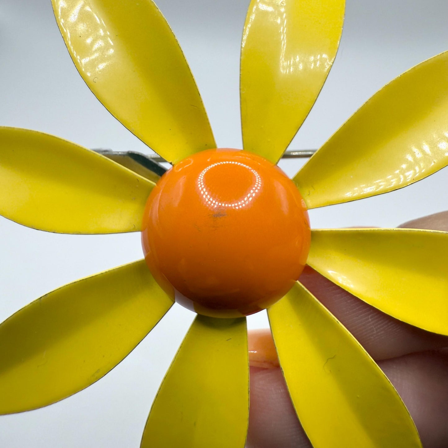 Vintage Metal Brooch of Yellow Daisy