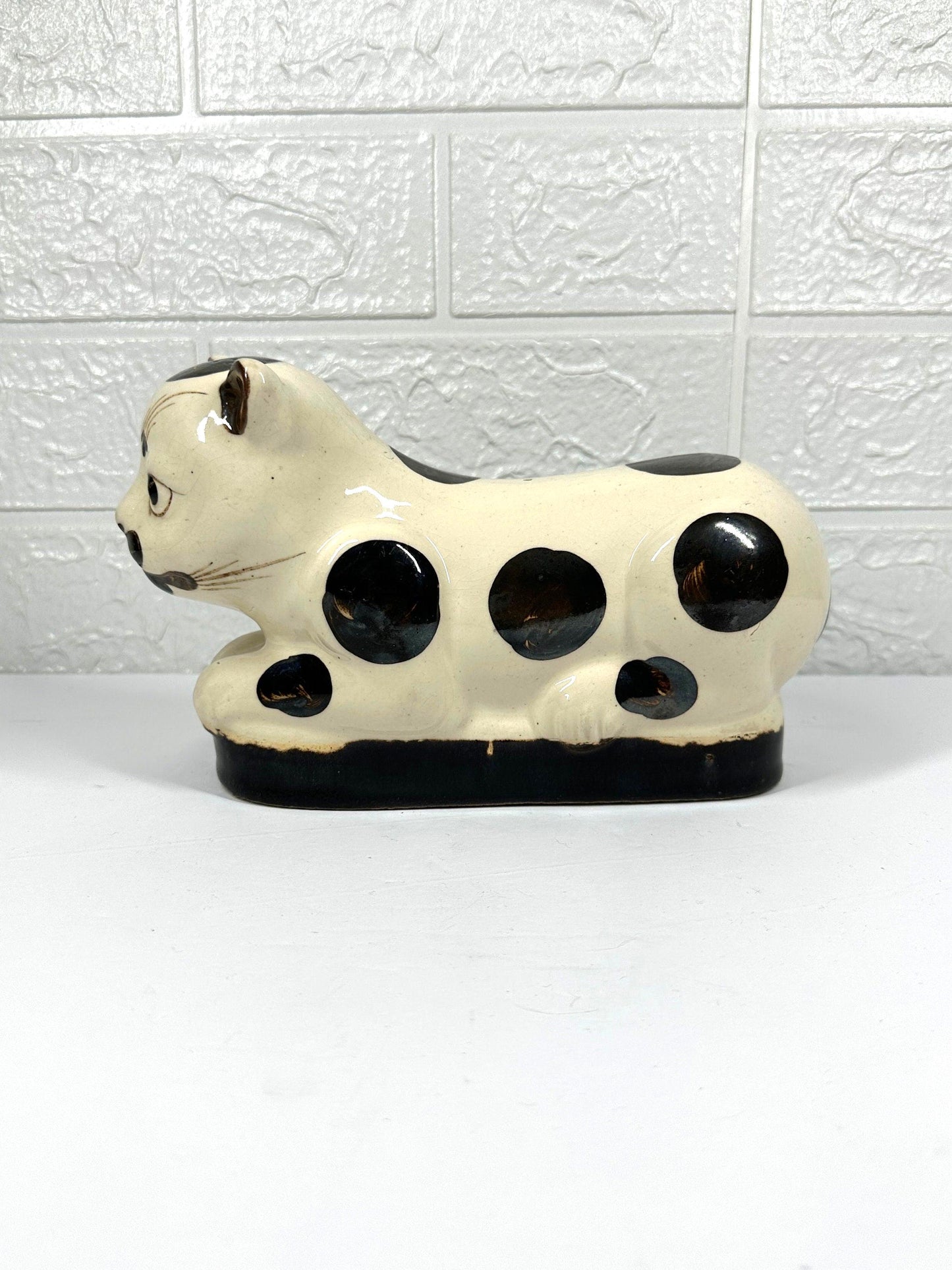 Antique Ceramic Cat, Chinese Cizhou, Cat Pillow Head Rest, Qing Dynasty, 19th Century.