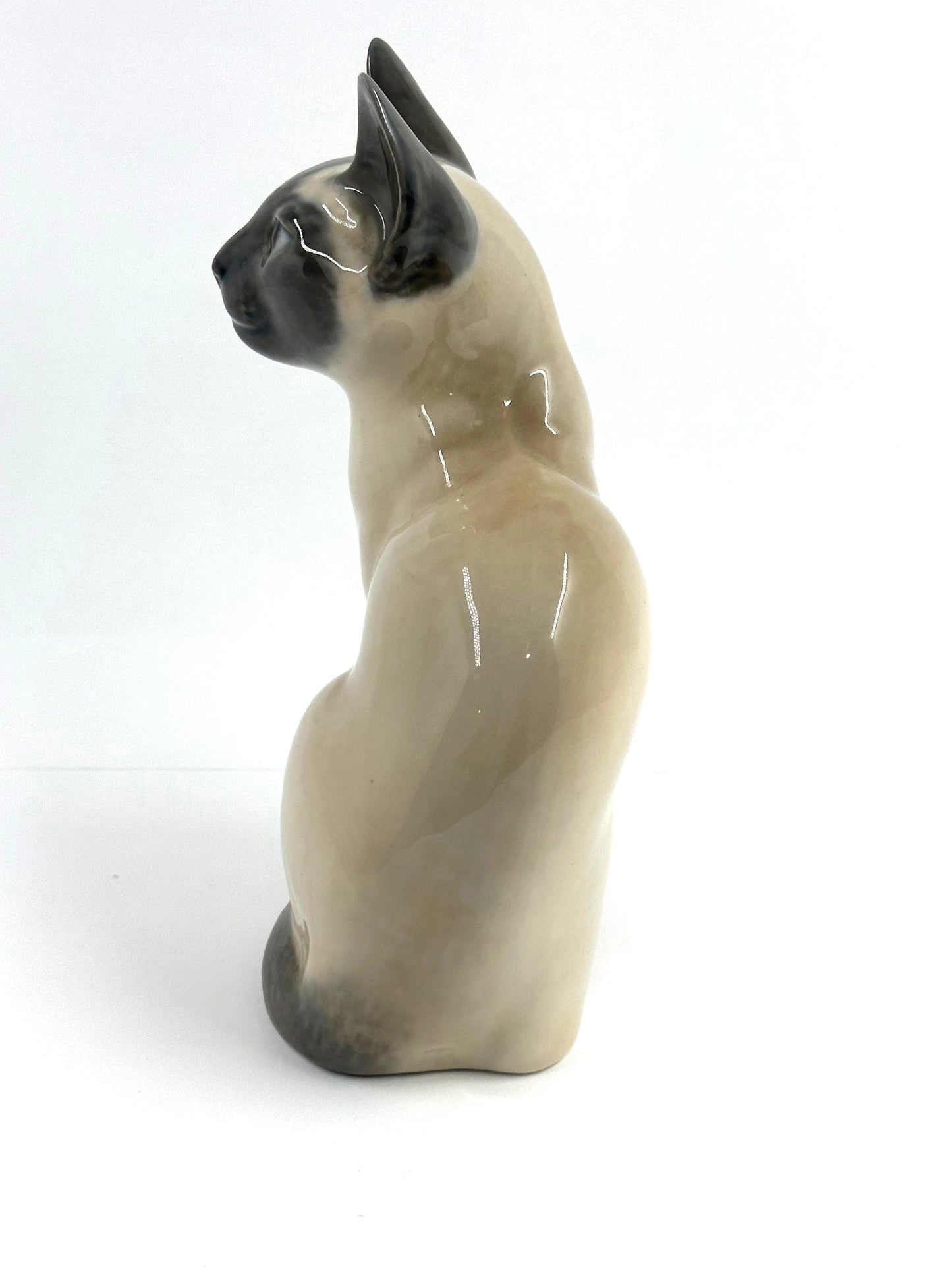 Vintage Figurine, Siamese Cat, 3281, Royal Copenhagen, Made in Denmark.