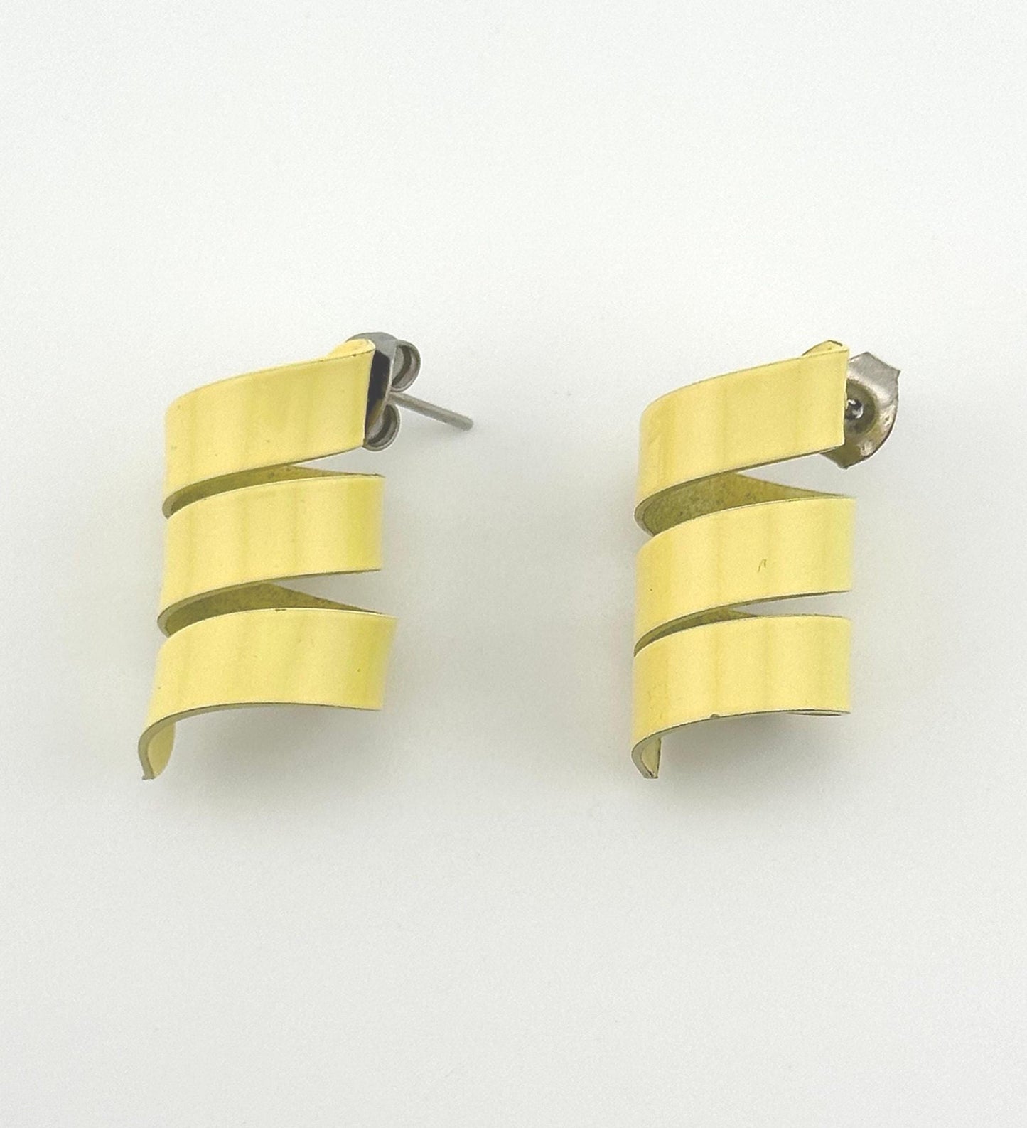 Vintage Earrings, Retro Yellow Metal Spiral Shaped Hanging Earrings.