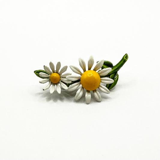 Vintage Brooch Pin of Metal Daisies in Painted Enamel