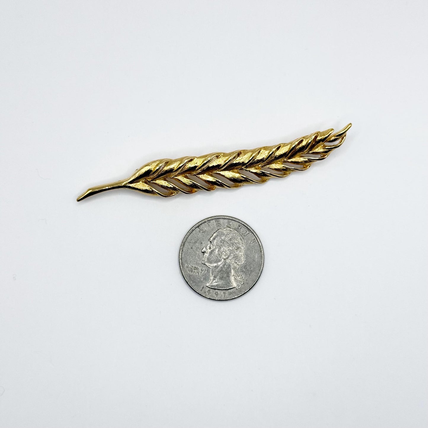 Vintage Brooch Pin of a Gold Wheat Sheaf and Stamped Trifari