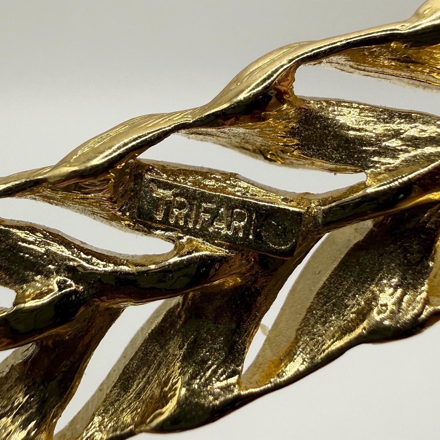 Vintage Brooch Pin of a Gold Wheat Sheaf and Stamped Trifari
