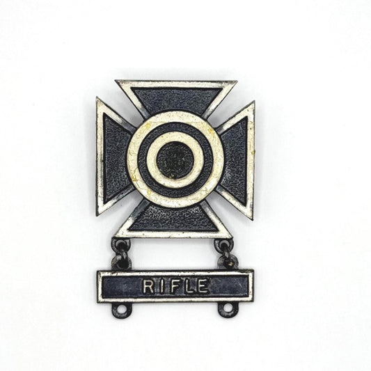 Vintage Brooch in Sterling Silver of US Army Sharpshooter Qualification Badge with "Rifle" Clasp
