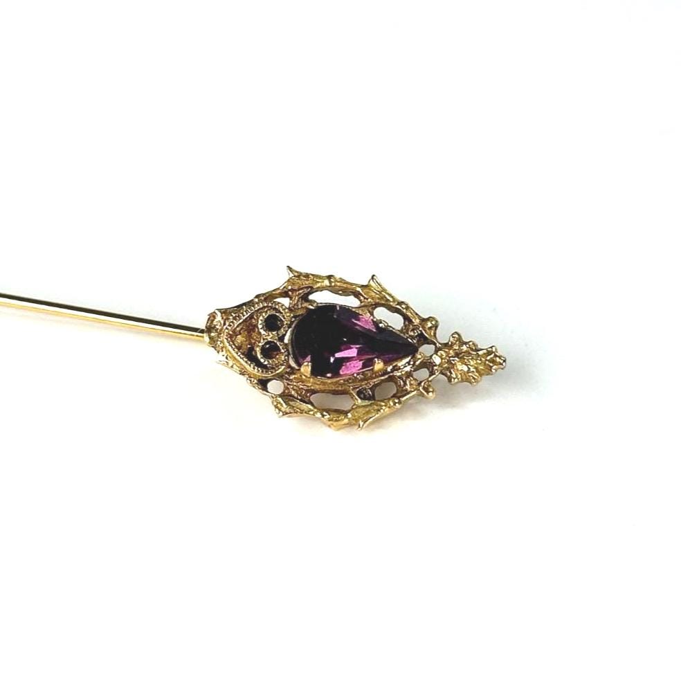 Vintage Stickpin in Gold Tone with Purple Pear Shape Gemstone