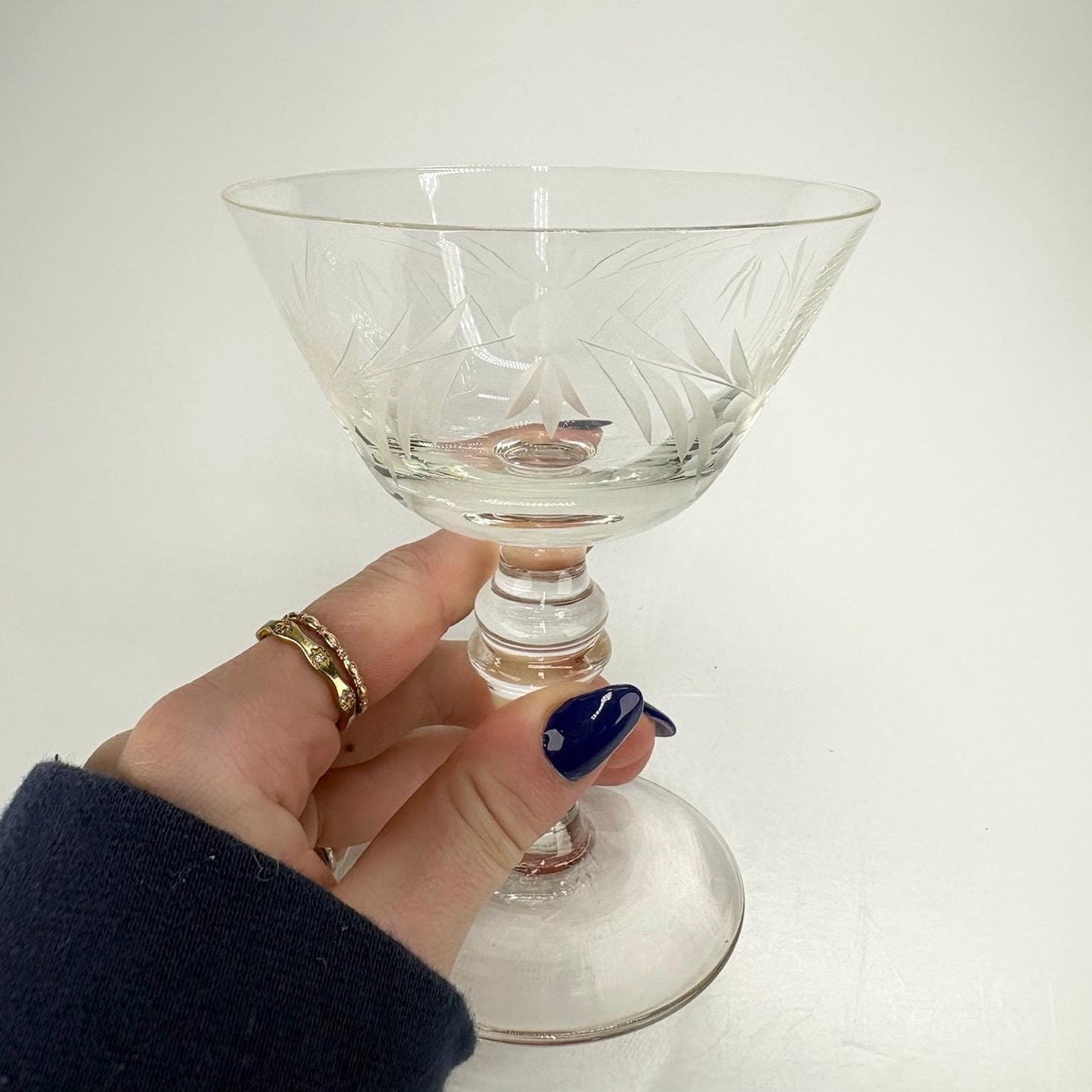 Set of 4 Vintage Etched Coupe Glasses | Champagne Cocktail Glasses | Old Hollywood Barware