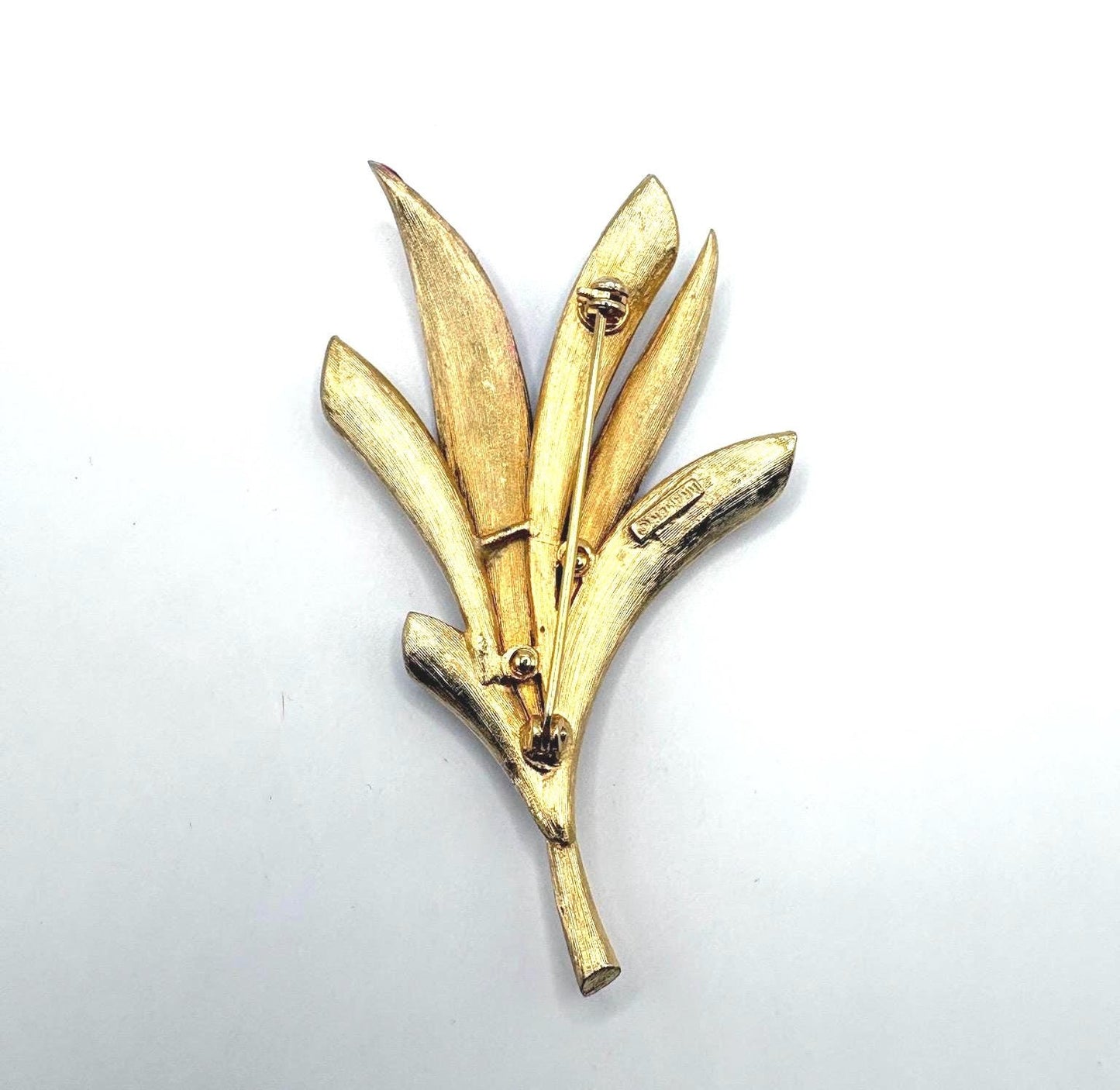 Vintage Kramer Leaf Brooch – Mid Century Modern Gold Tone Signed Jewelry