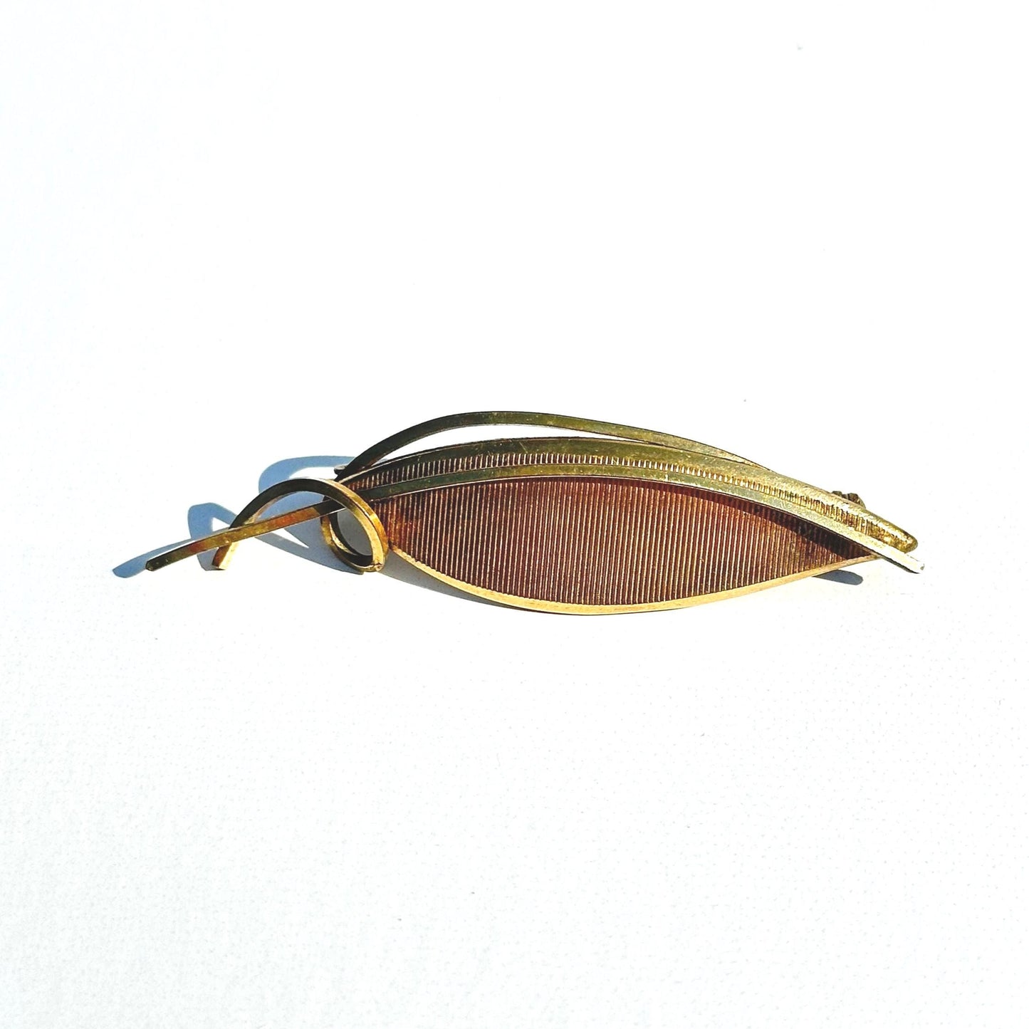 Vintage Gold Tone Leaf Brooch